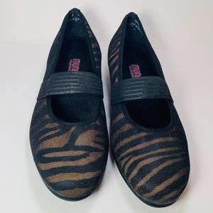 Munro American Mary Jane Shoes